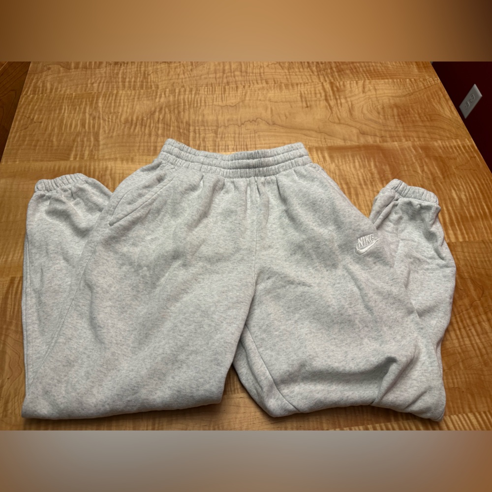 Nike Light Gray Kids' Sweatpants. Girls size M